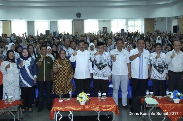 Gubsu Usulkan Pengangkatan Guru Honor Jadi PNS Usia Maksimal 53 Tahun